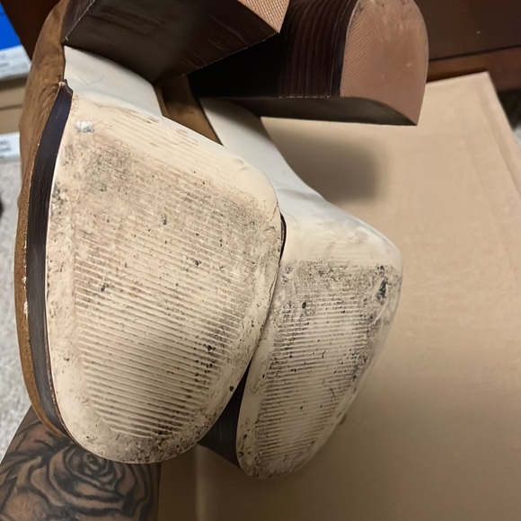 Cute chestnut heels - Picture 5 of 6